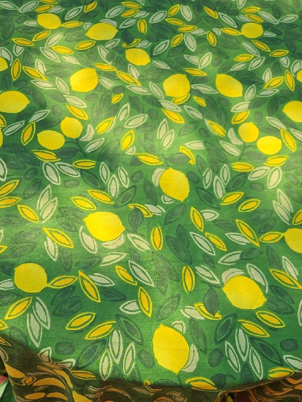 NEW Food Network Yellow Lemon Print on Green Tablecloth with Decorative Border